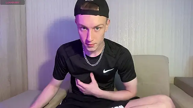 Travis Gracile online show from April 2026 08:51:01 AM