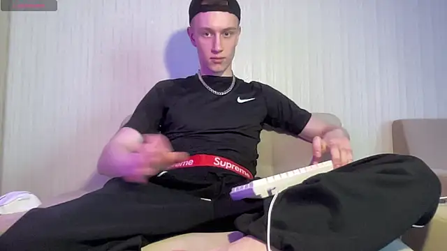 Travis Gracile online show from April 2026 08:21:01 AM