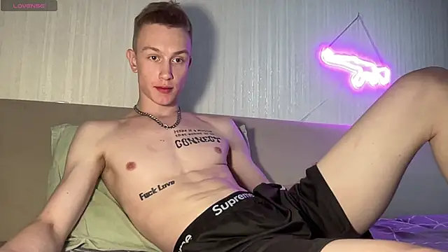 Travis Gracile online show from May 2026 10:01:01 AM