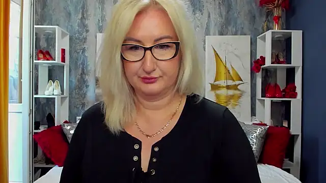 DianaFrances online show from April 2026 09:12:02 AM