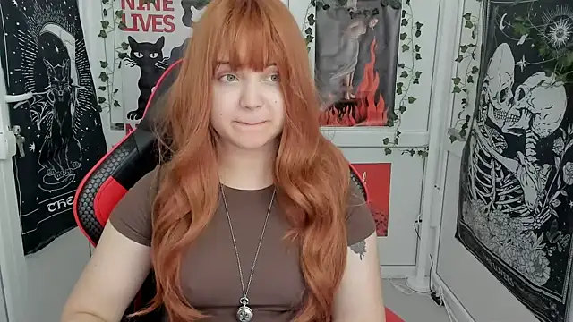 Snapshot of Caroline_cutte chatting on July 2026 07:04:01 AM Caroline cutte online show from July 2026 07:04:01 AM