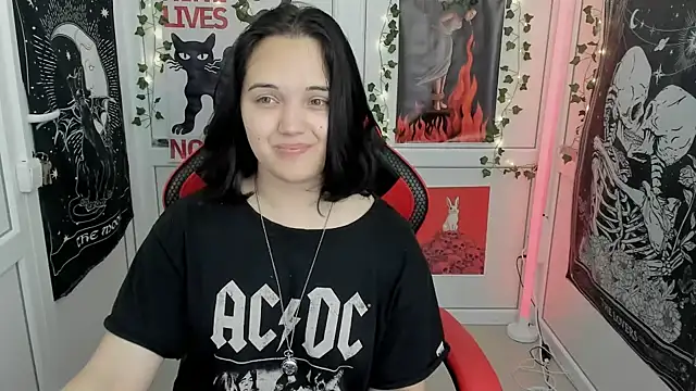 Snapshot of Caroline_cutte chatting on June 2026 07:14:01 AM Caroline cutte online show from June 2026 07:14:01 AM