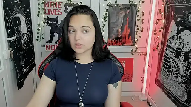 Snapshot of Caroline_cutte chatting on July 2026 06:03:02 AM Caroline cutte online show from July 2026 06:03:02 AM