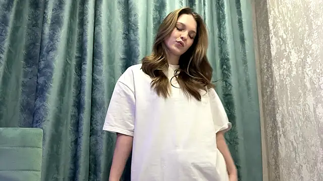 Chillinghotspot online show from April 2026 05:27:02 PM