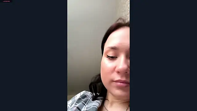 Snapshot of DinahZapalac chatting on April 2026 09:15:02 AM DinahZapalac online show from April 2026 09:15:02 AM