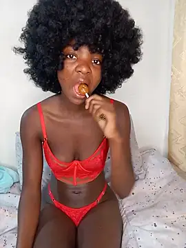 Snapshot of PetiteEbonyBabe_ chatting on June 2026 04:30:01 AM PetiteEbonyBabe online show from June 2026 04:30:01 AM