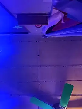 2hot2fun online show from April 2026 07:33:02 AM