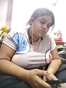 hotsilk21 online show from May 2026 07:06:02 PM