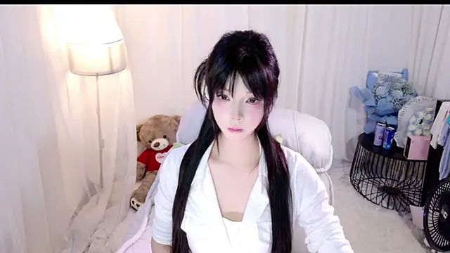 Zoe-001 online show from April 2026 01:51:01 PM