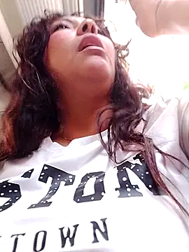 Izel  online show from April 2026 05:50:02 PM