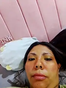 Izel  online show from May 2026 02:39:02 AM