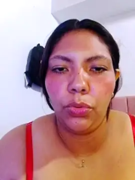 Izel  online show from May 2026 03:04:01 AM