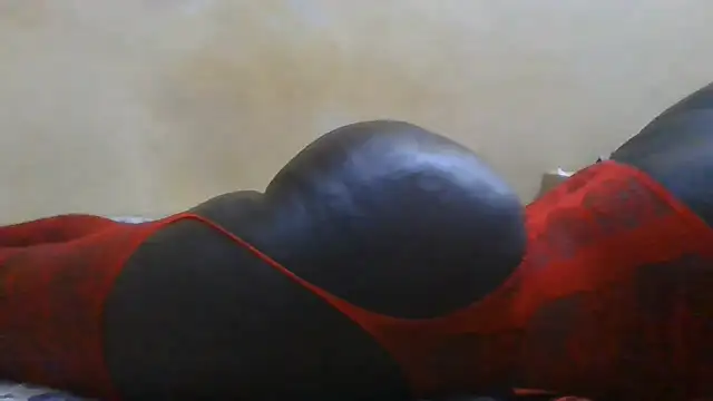 Snapshot of sweetbubbley chatting on June 2026 04:05:01 PM sweetbubbley online show from June 2026 04:05:01 PM