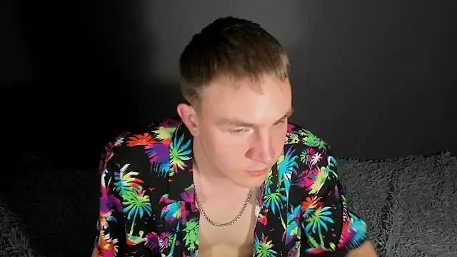 Snapshot of avrions chatting on April 2026 11:27:01 AM avrions online show from April 2026 11:27:01 AM