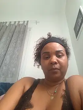 Roxan26 online show from April 2026 02:10:02 PM