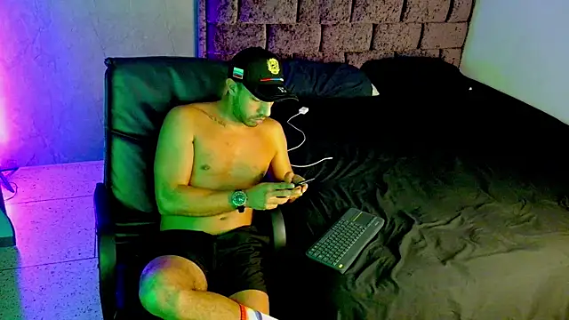 Snapshot of Habibis_club chatting on July 2026 08:35:02 PM Habibis club online show from July 2026 08:35:02 PM