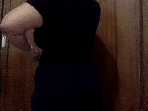 vixenrae online show from April 2026 09:06:01 PM