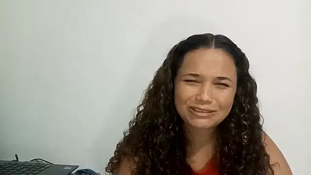 AlesiaDelross online show from April 2026 06:09:02 PM