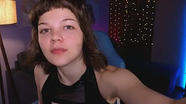kira naughtly online show from April 2026 03:49:02 PM