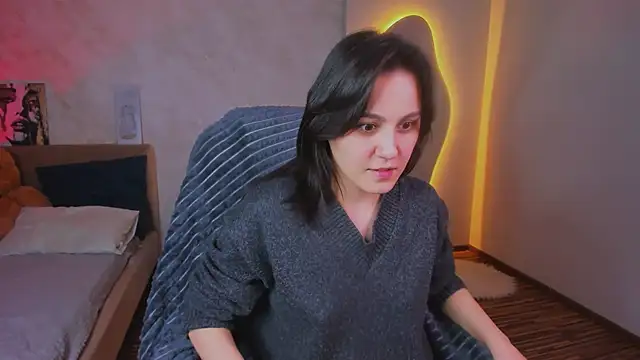 www Lily online show from April 2026 07:58:02 PM