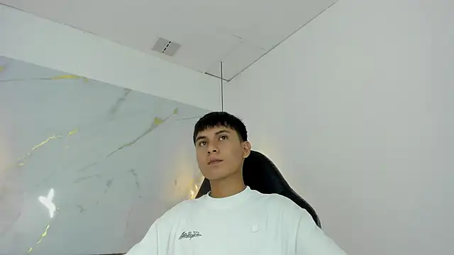 SantiagoCool online show from April 2026 07:29:02 PM