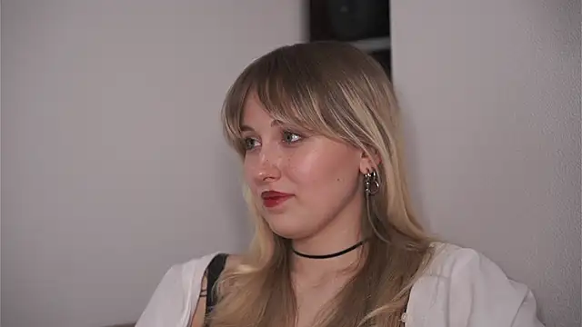 IdaEstel online show from April 2026 11:36:01 AM