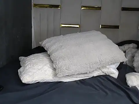 CreamyPussy95 online show from April 2026 08:16:02 PM