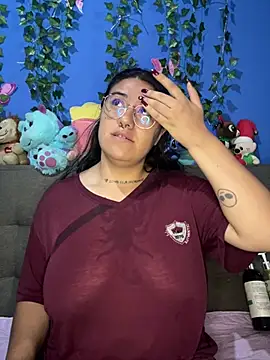 Gaby-gabyy- online show from April 2026 04:46:01 PM