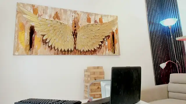 ivania lua online show from April 2026 11:25:02 AM