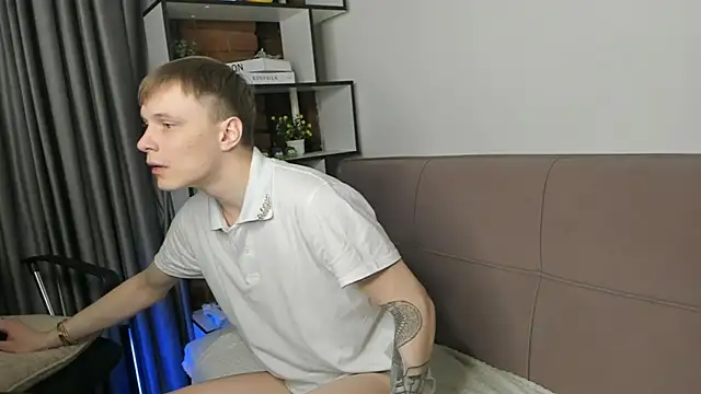TwinkWhite online show from April 2026 09:54:02 PM