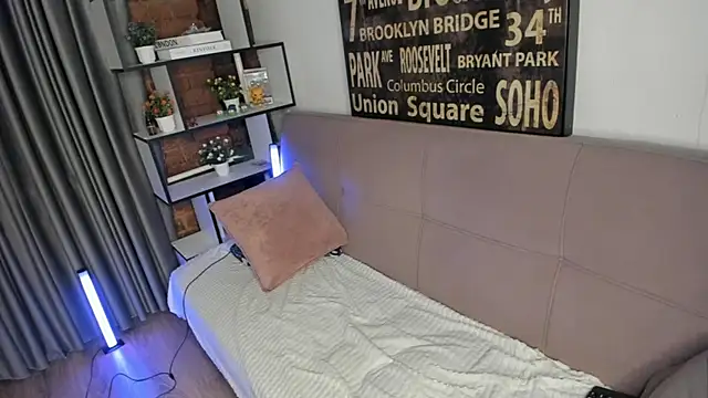 TwinkWhite online show from May 2026 08:59:01 PM