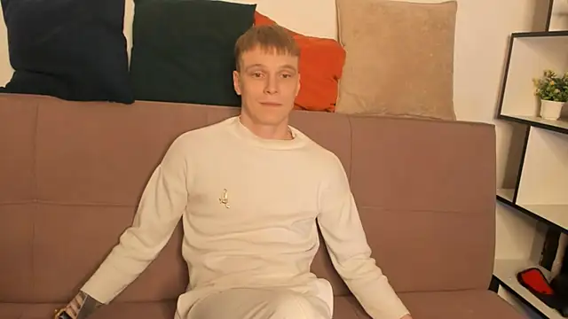 TwinkWhite online show from April 2026 09:08:02 PM