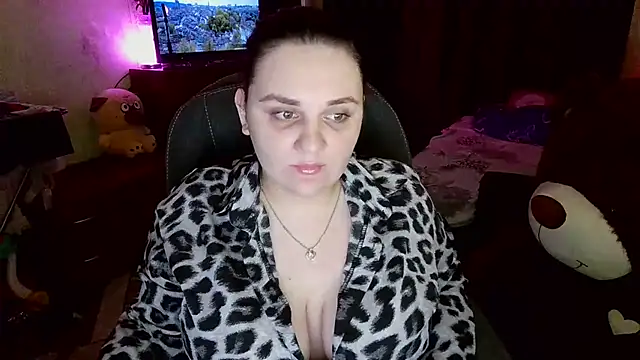 Penny Perry online show from April 2026 07:09:02 PM
