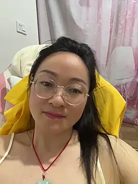 Snapshot of H-202604 chatting on May 2026 02:02:01 PM H-202604 online show from May 2026 02:02:01 PM