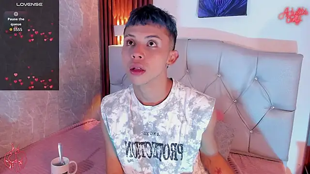 Apolo Prince1 online show from April 2026 07:58:02 PM