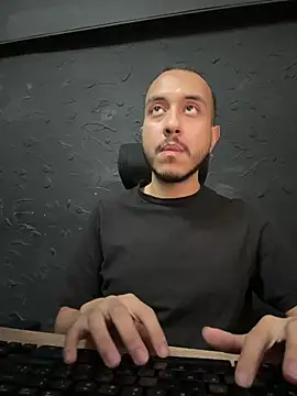 cristianstone2 online show from April 2026 09:38:01 PM