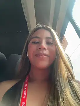 Snapshot of Kimmiebellarie chatting on April 2026 02:21:01 PM Kimmiebellarie online show from April 2026 02:21:01 PM