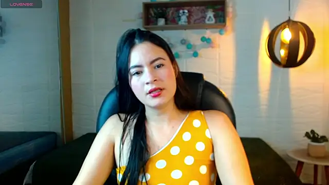 Snapshot of rosaleia_ chatting on May 2026 03:59:01 AM rosaleia online show from May 2026 03:59:01 AM
