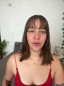 Snapshot of Mari_Rouse chatting on May 2026 12:13:02 PM Mari Rouse online show from May 2026 12:13:02 PM