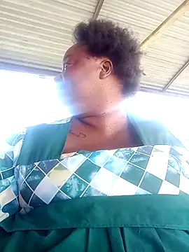 Snapshot of SweetBelly1 chatting on April 2026 11:45:02 AM SweetBelly1 online show from April 2026 11:45:02 AM