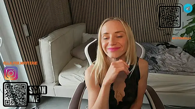 Ella Mysterie online show from May 2026 03:15:02 PM