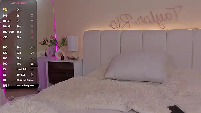 teylor rio online show from April 2026 03:23:01 AM