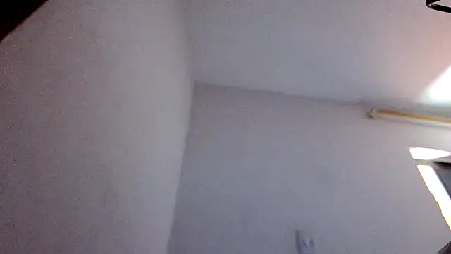 Snapshot of andrew_1520 chatting on October 2025 06:16:02 PM andrew 1520 online show from October 2025 06:16:02 PM