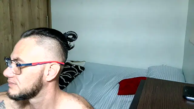 andrew 1520 online show from January 2026 07:12:01 PM