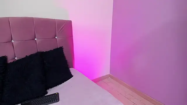 Flor pink online show from April 2026 03:41:02 AM