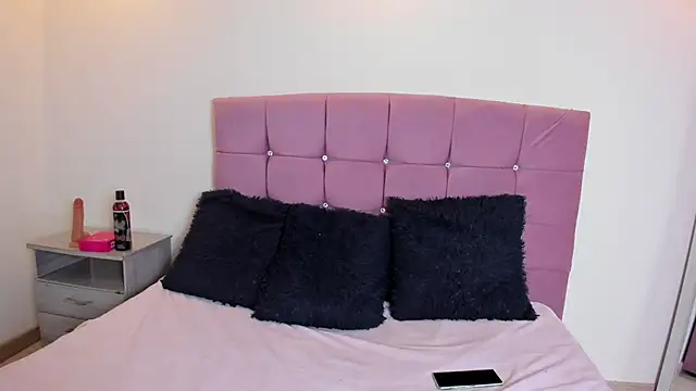 Flor pink online show from April 2026 04:08:01 AM