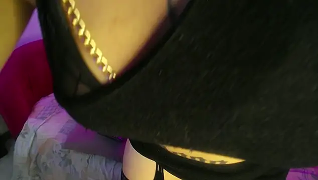 aitana monteverde online show from April 2026 01:26:01 PM