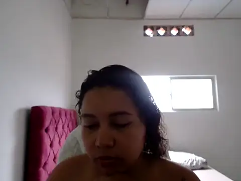 Ninibella online show from April 2026 07:58:02 PM