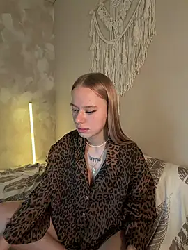 leyaaftermidnight online show from April 2026 10:54:02 AM