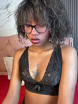 Morena-fire online show from April 2026 07:17:01 PM